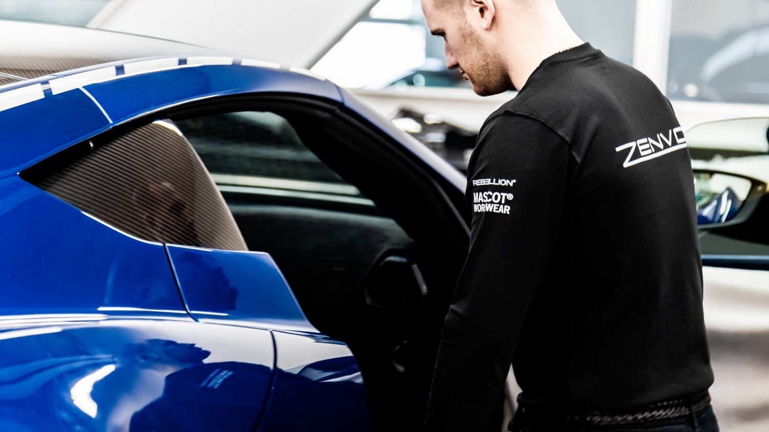 2019-Zenvo Automotive - MASCOT WORKWEAR - Zenvo technician