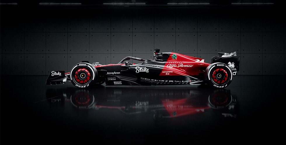 Coche de carreras Alfa Romeo F1 Team Stake&nbsp;TESTED TO WORK Sponsorship
