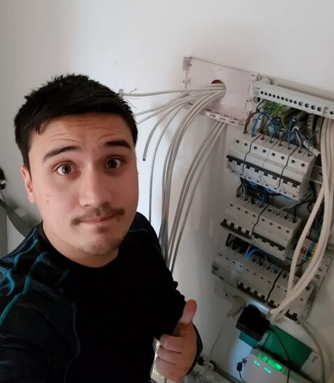Simon - Electrician